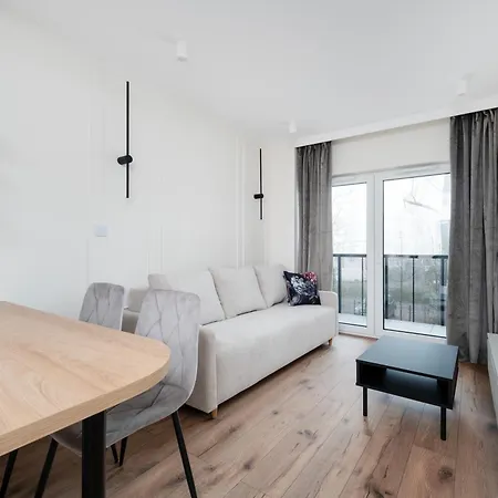 Srebrzyńska Superior By Bookinghost * Łódź