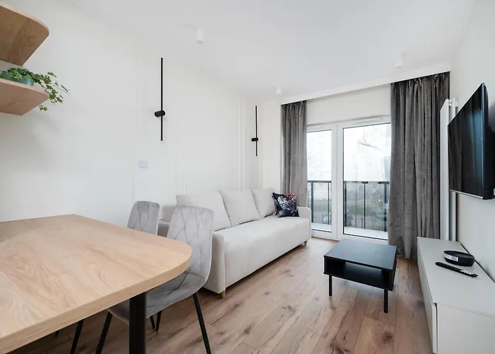 Srebrzynska Superior By Bookinghost * Łódź