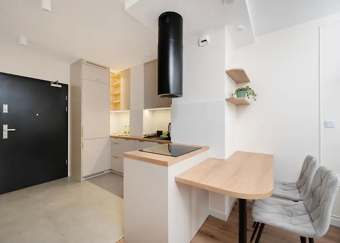 Srebrzyńska Superior By Bookinghost * Łódź